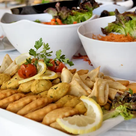 Hotel Carvoeiro Plaza 3*