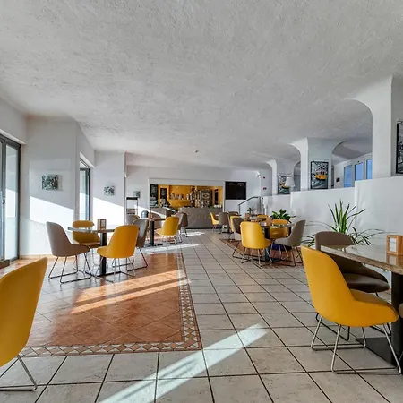 Hotel Carvoeiro Plaza 3*