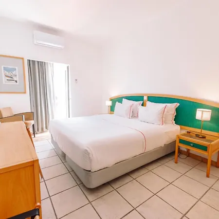 Hotel Plaza 3*