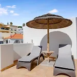 Plaza 3* קארבואירו