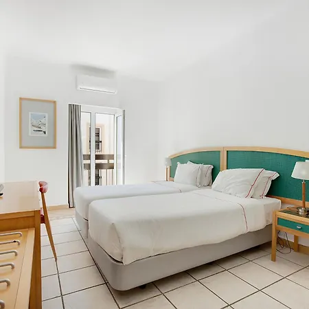 Plaza Карвоейру